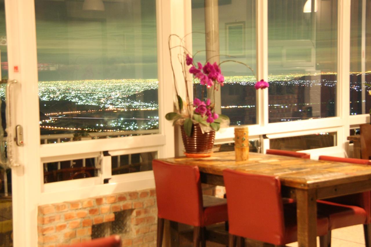 Sky Lounge B&B Zhushan Exterior foto