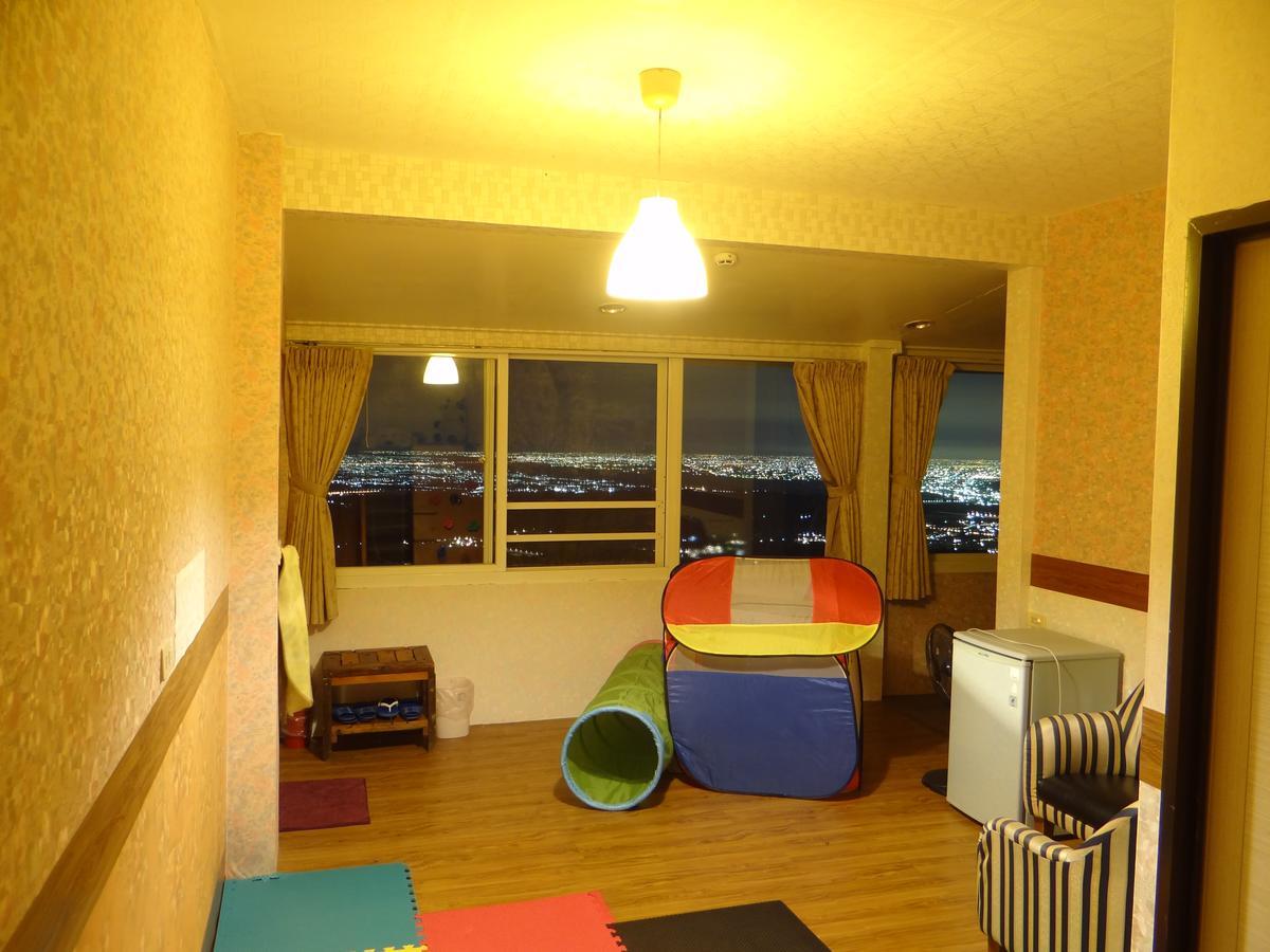 Sky Lounge B&B Zhushan Exterior foto
